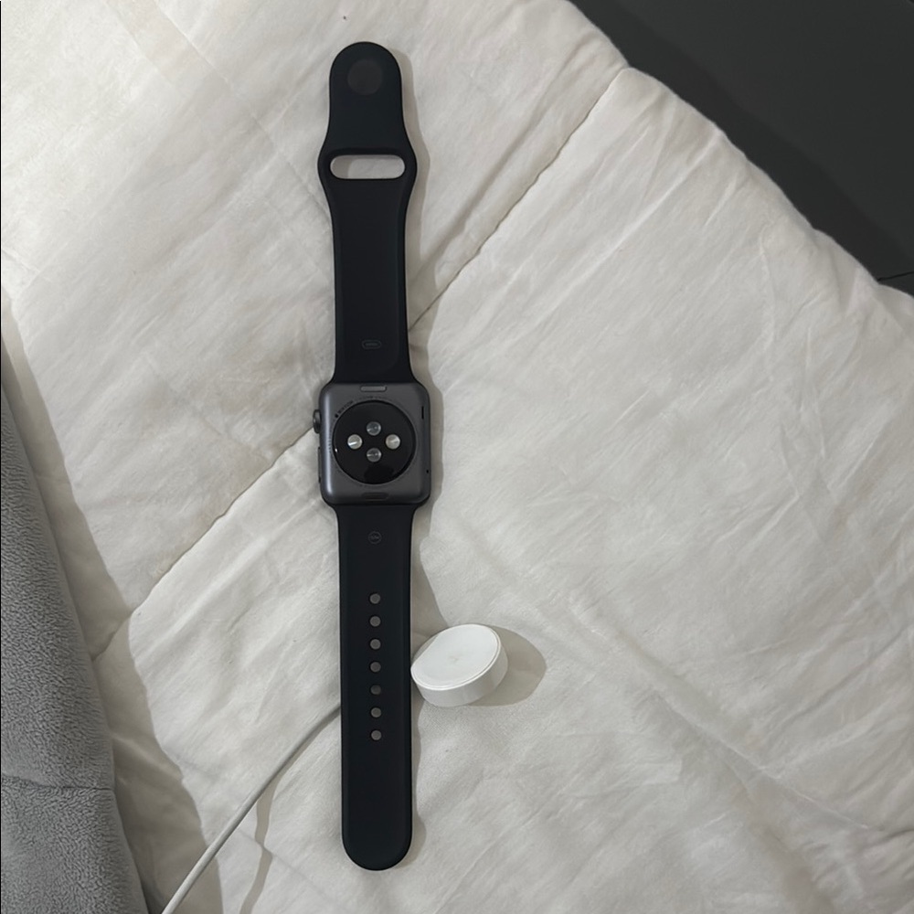 Apple Watch Series 7000 (1st Generation) 38 MM Case - Picture 2 of 3
